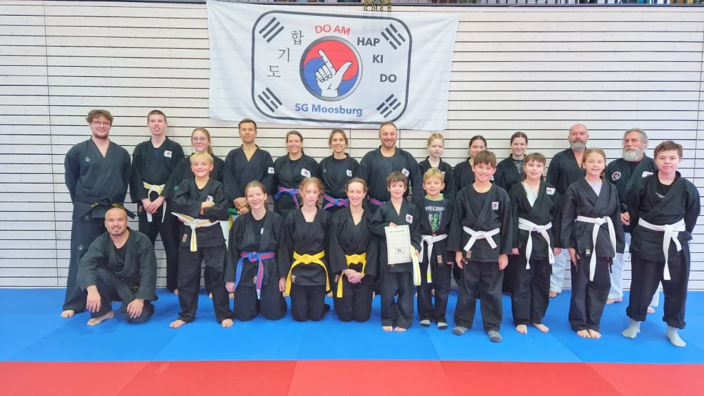 Gürtelprüfung & Weihnachtsfeier Hapkido Moosburg 2025